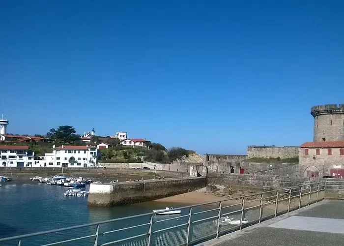 Locbasque-com - Begiak Uran - Les Yeux Dans L'eau 3 Etoiles - Wifi Hébergement de vacances *